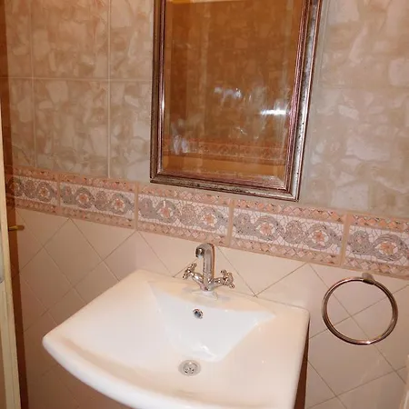 With Pool Muntić